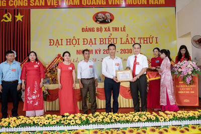 Khen_thuong_tai_DH_36e72