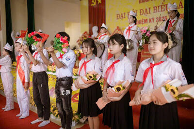 Thieu_nhi_chao_mung_DH_26b05
