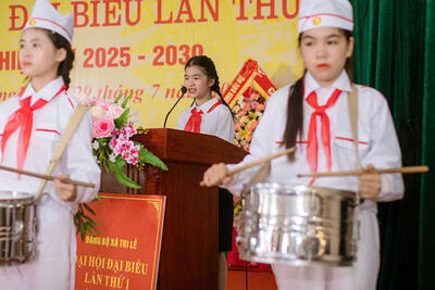 Thieu_nhi_chuc_mung_DH_07ccb