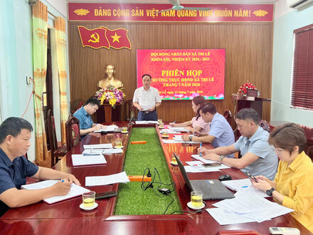 Kinh tế - Chính trị