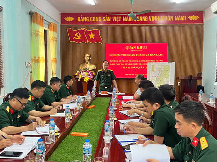 Kinh tế - Chính trị