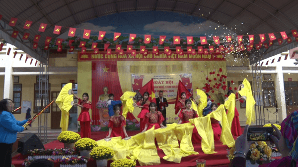 TRƯỜNG PTDTBT THCS TRI LỄ TỔ CHỨC NGÀY HỘI “VĂN HÓA,  VĂN NGHỆ,  STEM,  ROBOTICS” NĂM HỌC 2025 - 2026