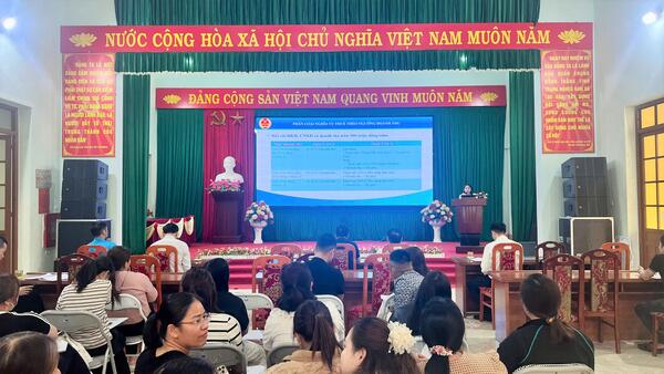 Hội nghị tuyên truyền, hướng dẫn về chế độ chính sách thuế mới đối với hộ kinh doanh trên địa bàn xã Tri Lễ