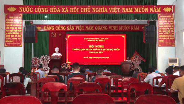Hội nghị thông qua đề án thành lập Chi bộ thôn sau sắp xếp