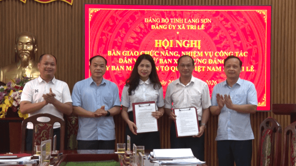 Hội nghị bàn giao chức năng, nhiệm vụ công tác dân vận từ Ban Xây dựng Đảng về Ủy ban Mặt trận Tổ quốc Việt Nam xã Tri Lễ
