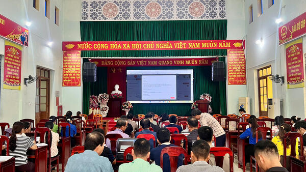UBND xã Tri Lễ tổ chức tập huấn, cập nhật kiến thức, kỹ năng số cho thành viên các Tổ Công nghệ số cộng đồng